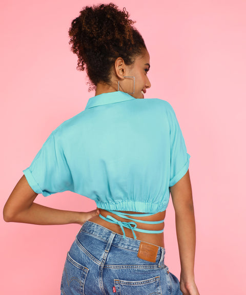 Sollobell Solid Form Fitted Crop Shirt